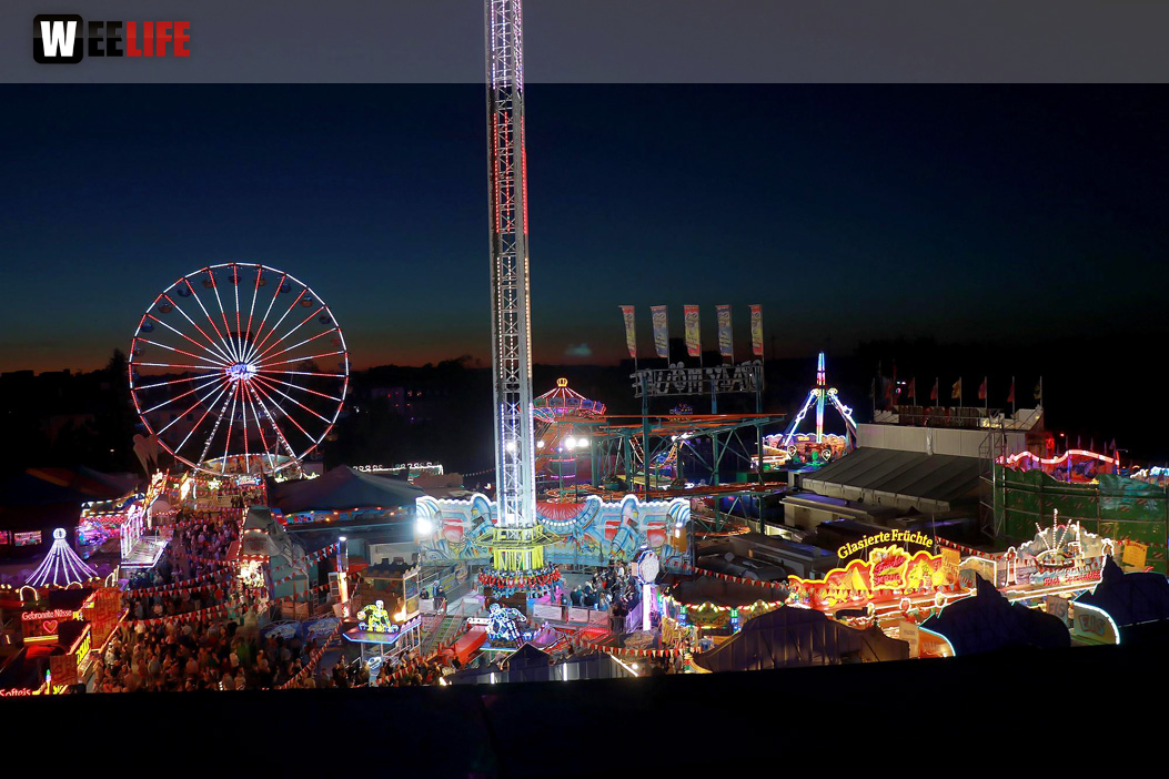 Hofer Volksfest 2022  von Oben bei Nacht 6.8.22