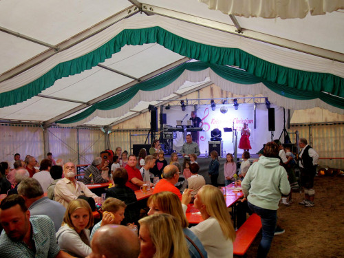 Kristina & Christian Kemnitzer 50 Jahre Sommerfest Eisenbühl 2022 – Foto 6