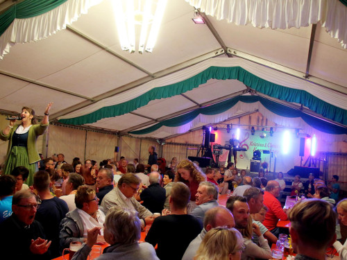 Kristina & Christian Kemnitzer 50 Jahre Sommerfest Eisenbühl 2022 – Foto 23