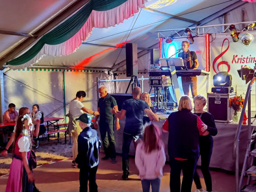 Kristina & Christian Kemnitzer 50 Jahre Sommerfest Eisenbühl 2022 – Foto 51