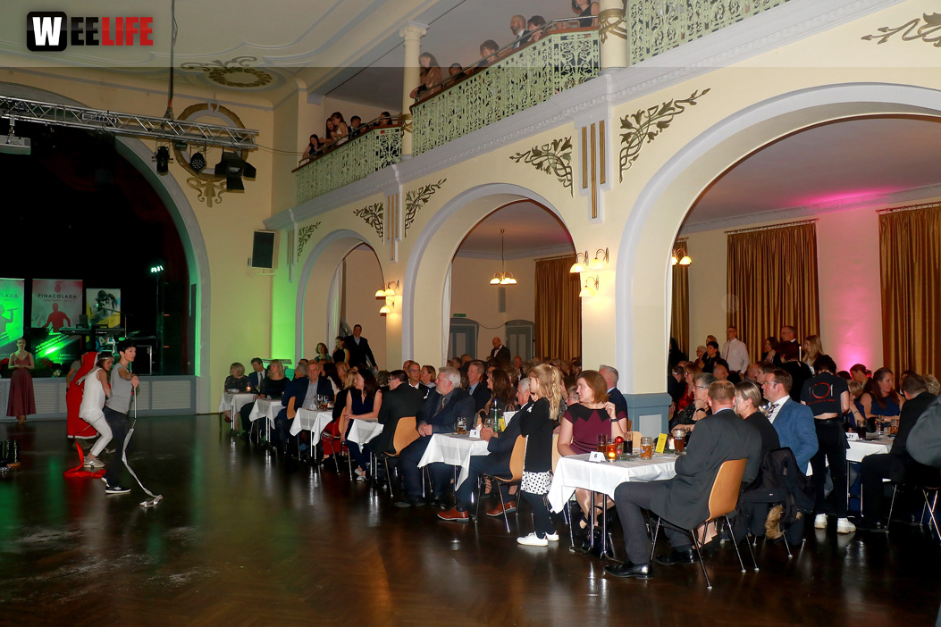 Abschlussball TS Swing Schiller Gymnasium Waldorfschule Wirtschaftsschule mit Pinacolada
