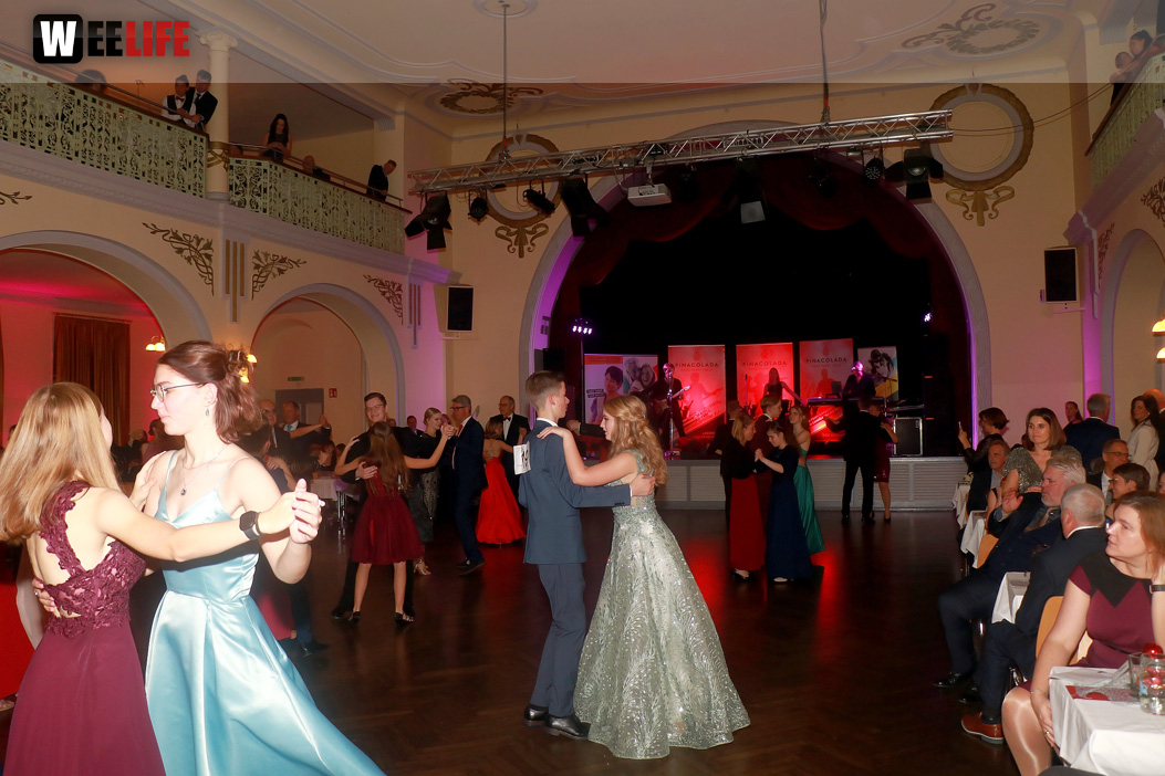 Abschlussball TS Swing Schiller Gymnasium Waldorfschule Wirtschaftsschule mit Pinacolada