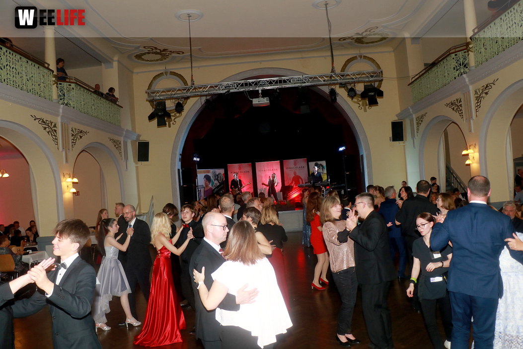 Abschlussball TS Swing Schiller Gymnasium Waldorfschule Wirtschaftsschule mit Pinacolada