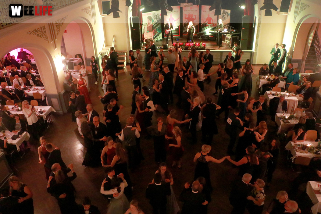 Abschlussball TS Swing Schiller Gymnasium Waldorfschule Wirtschaftsschule mit Pinacolada