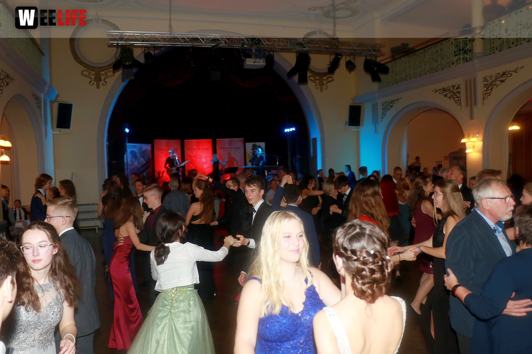 Abschlussball TS Swing Schiller Gymnasium Waldorfschule Wirtschaftsschule mit Pinacolada