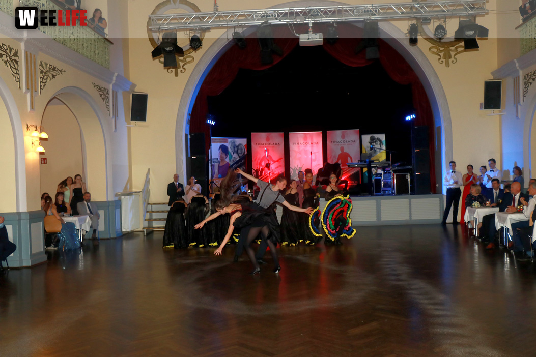 Abschlussball TS Swing Schiller Gymnasium Waldorfschule Wirtschaftsschule mit Pinacolada