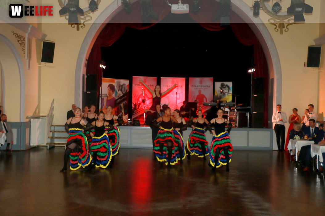 Abschlussball TS Swing Schiller Gymnasium Waldorfschule Wirtschaftsschule mit Pinacolada