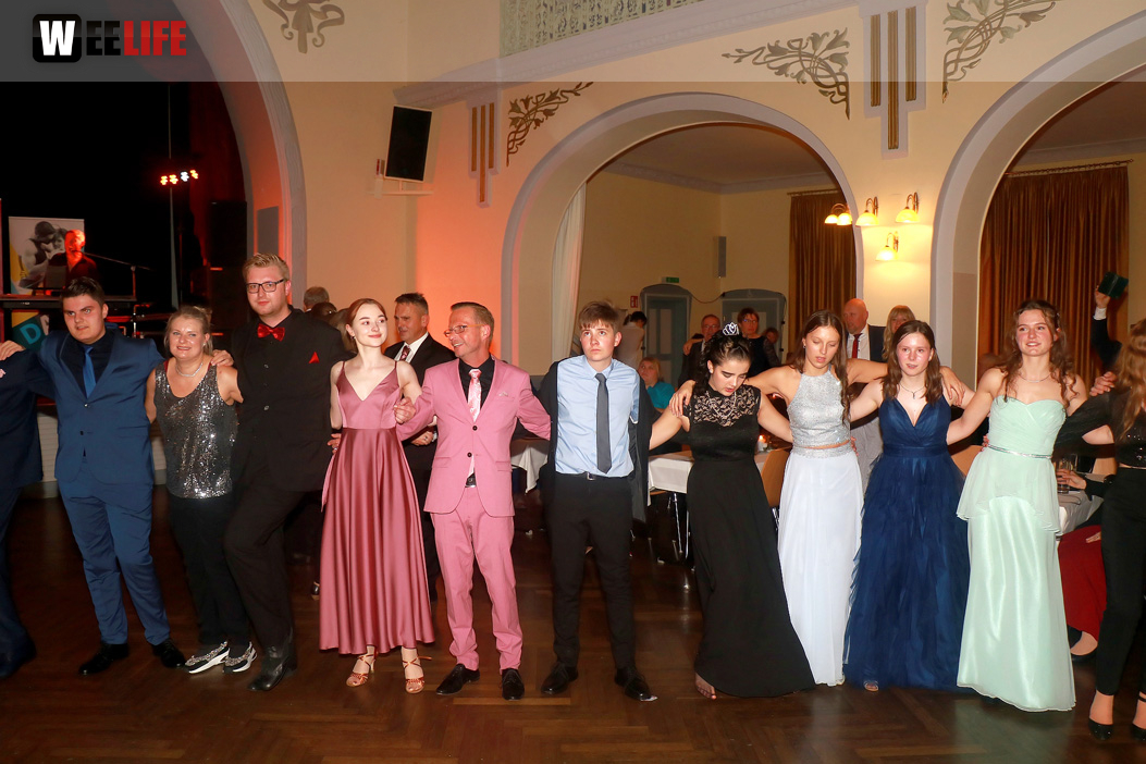 Abschlussball TS Swing Schiller Gymnasium Waldorfschule Wirtschaftsschule mit Pinacolada