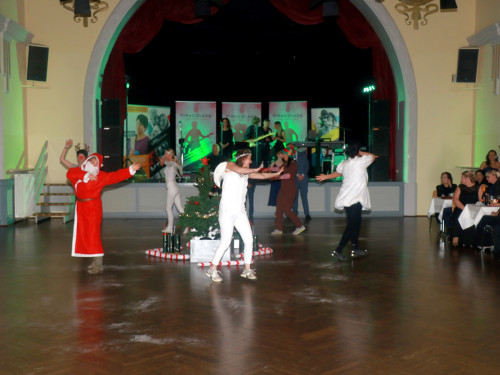 Abschlussball TS Swing Jean Paul JCR Gymansium mit Pinacolada 26.11.22 – Foto 3