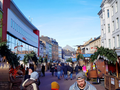 Hofer Weihnachtsmarkt mit Verkaufsofner Sontag – Foto 2