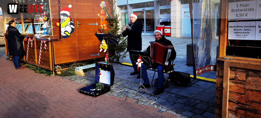 Hofer Weihnachtsmarkt mit Verkaufsofner Sontag