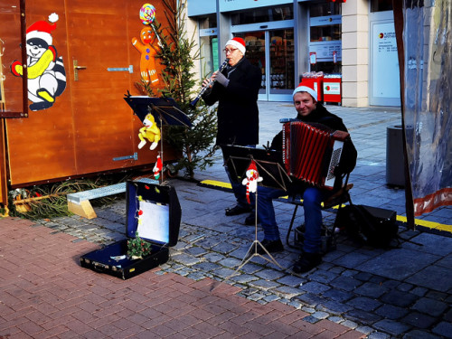 Hofer Weihnachtsmarkt mit Verkaufsofner Sontag – Foto 3