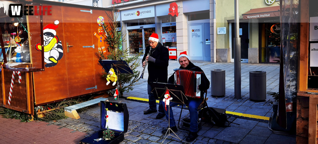 Hofer Weihnachtsmarkt mit Verkaufsofner Sontag