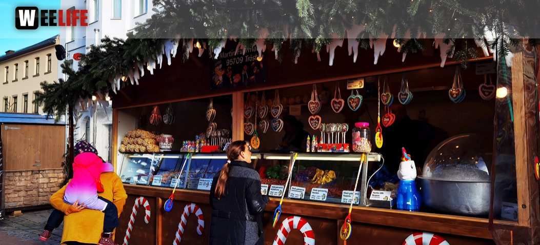 Hofer Weihnachtsmarkt mit Verkaufsofner Sontag