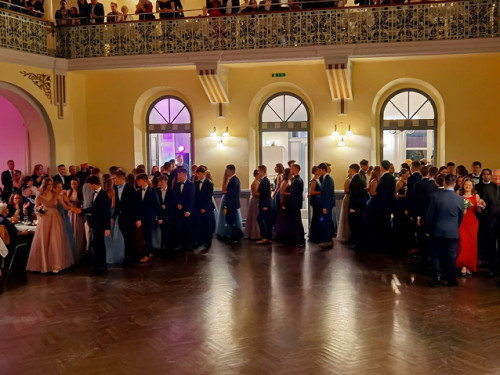 Abschlussball Gymnasium Münchberg TS Swing 3.12.22 – Foto 3