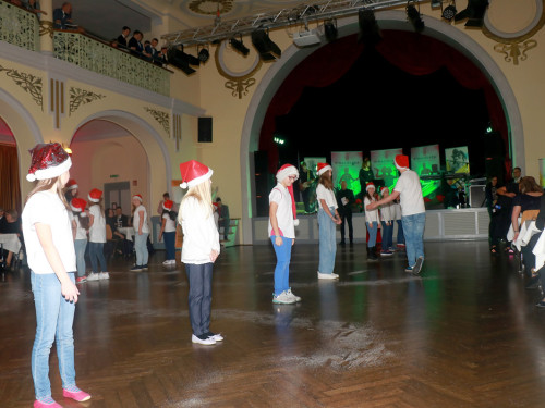 Abschlussball Gymnasium Münchberg TS Swing 3.12.22 – Foto 7
