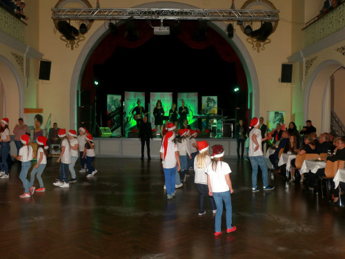 Abschlussball Gymnasium Münchberg TS Swing 3.12.22 – Foto 9