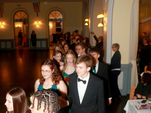 Abschlussball Gymnasium Münchberg TS Swing 3.12.22 – Foto 16