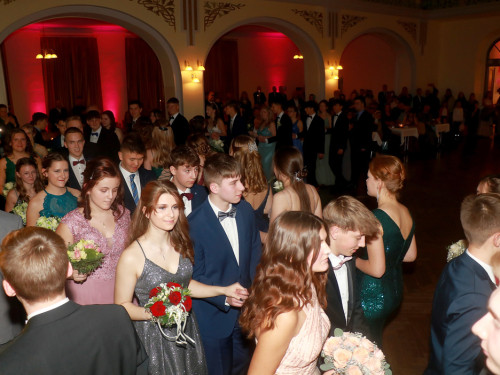 Abschlussball Gymnasium Münchberg TS Swing 3.12.22 – Foto 21