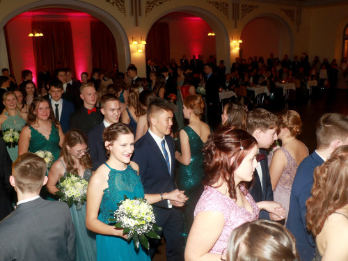 Abschlussball Gymnasium Münchberg TS Swing 3.12.22 – Foto 23