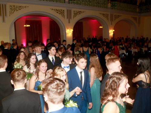 Abschlussball Gymnasium Münchberg TS Swing 3.12.22 – Foto 26