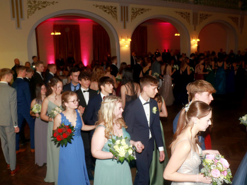 Abschlussball Gymnasium Münchberg TS Swing 3.12.22 – Foto 30
