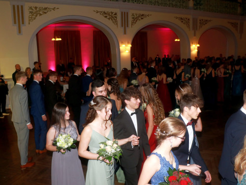 Abschlussball Gymnasium Münchberg TS Swing 3.12.22 – Foto 31