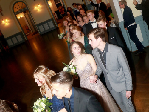 Abschlussball Gymnasium Münchberg TS Swing 3.12.22 – Foto 32