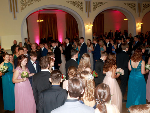 Abschlussball Gymnasium Münchberg TS Swing 3.12.22 – Foto 35