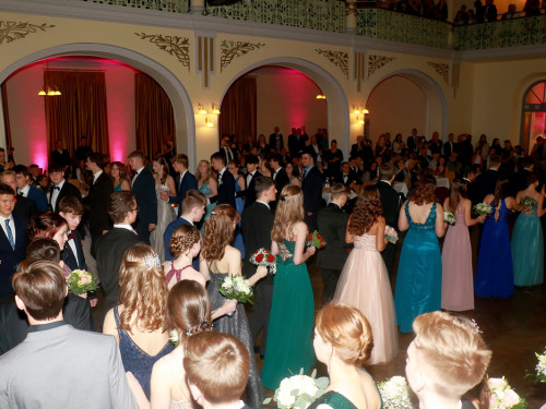Abschlussball Gymnasium Münchberg TS Swing 3.12.22 – Foto 36