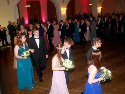 Abschlussball Gymnasium Münchberg TS Swing 3.12.22 – Foto 42