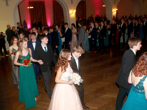 Abschlussball Gymnasium Münchberg TS Swing 3.12.22 – Foto 44