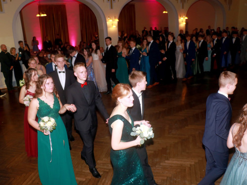 Abschlussball Gymnasium Münchberg TS Swing 3.12.22 – Foto 52