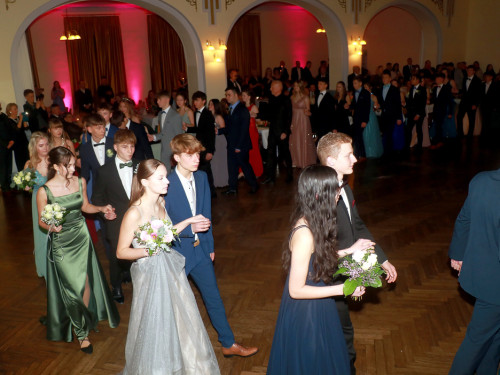 Abschlussball Gymnasium Münchberg TS Swing 3.12.22 – Foto 62