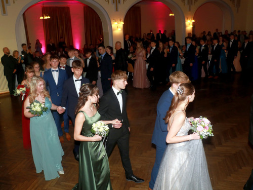 Abschlussball Gymnasium Münchberg TS Swing 3.12.22 – Foto 63