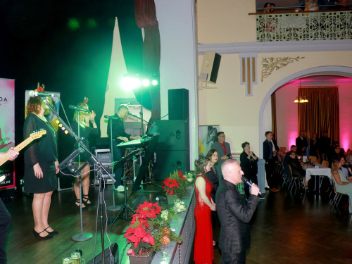 Abschlussball Gymnasium Münchberg TS Swing 3.12.22 – Foto 75