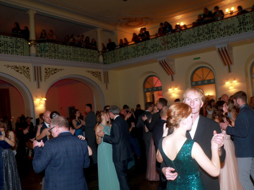 Abschlussball Gymnasium Münchberg TS Swing 3.12.22 – Foto 80