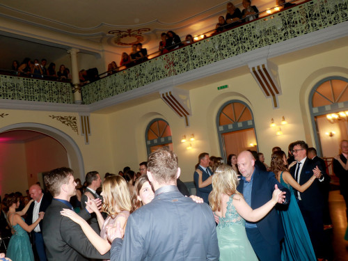 Abschlussball Gymnasium Münchberg TS Swing 3.12.22 – Foto 81