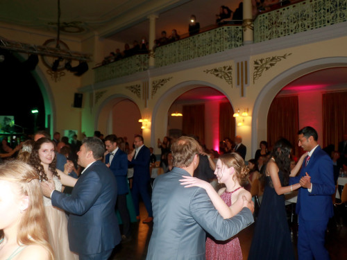 Abschlussball Gymnasium Münchberg TS Swing 3.12.22 – Foto 85