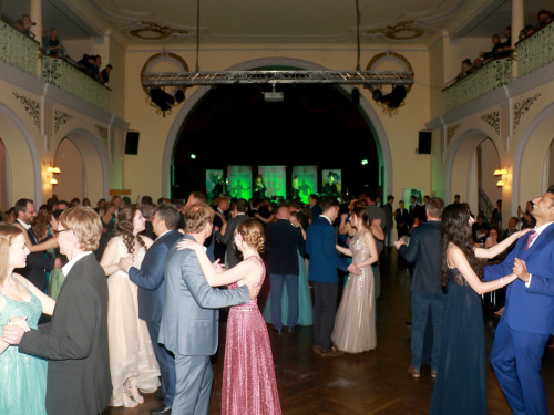 Abschlussball Gymnasium Münchberg TS Swing 3.12.22 – Foto 97