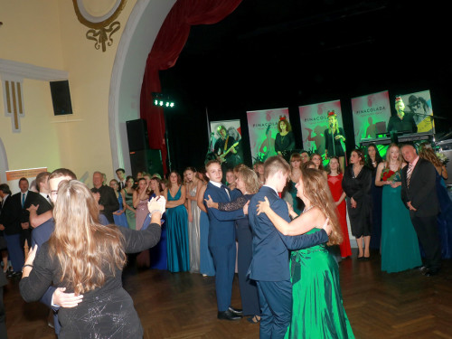 Abschlussball Gymnasium Münchberg TS Swing 3.12.22 – Foto 103