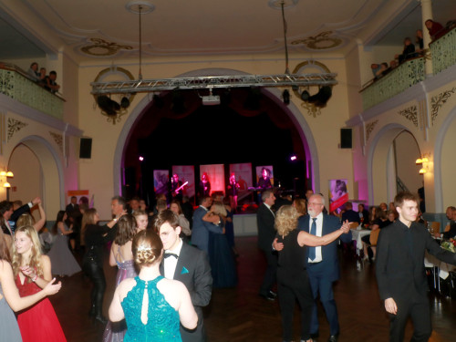 Abschlussball Gymnasium Münchberg TS Swing 3.12.22 – Foto 114