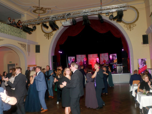 Abschlussball Gymnasium Münchberg TS Swing 3.12.22 – Foto 115