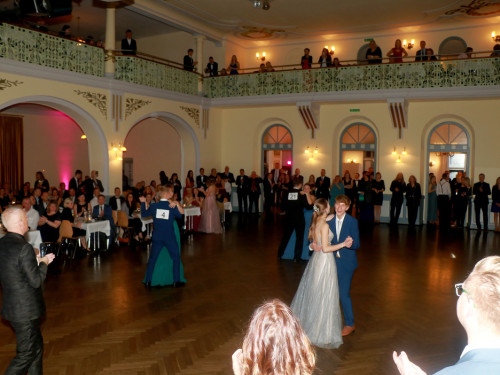 Abschlussball Gymnasium Münchberg TS Swing 3.12.22 – Foto 183