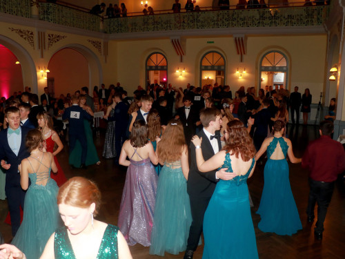 Abschlussball Gymnasium Münchberg TS Swing 3.12.22 – Foto 187