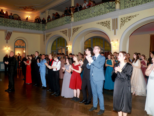 Abschlussball Gymnasium Münchberg TS Swing 3.12.22 – Foto 191