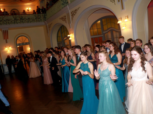 Abschlussball Gymnasium Münchberg TS Swing 3.12.22 – Foto 193