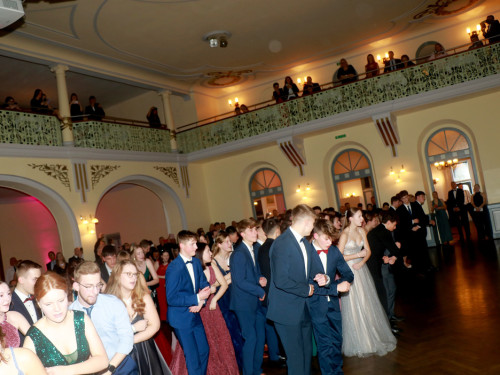 Abschlussball Gymnasium Münchberg TS Swing 3.12.22 – Foto 197
