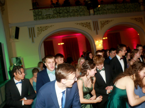 Abschlussball Gymnasium Münchberg TS Swing 3.12.22 – Foto 198