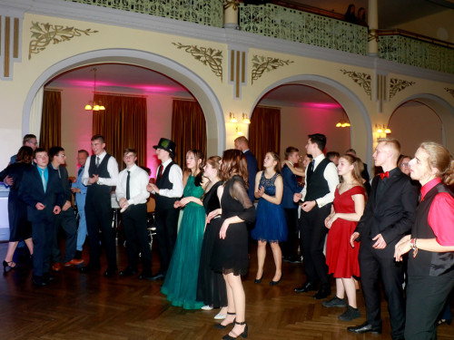 Abschlussball Gymnasium Münchberg TS Swing 3.12.22 – Foto 199